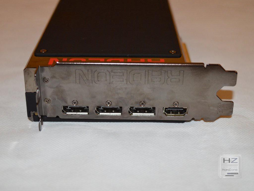 AMD Radeon R9 Fury X -013