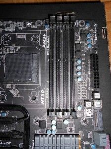 Gigabyte 990FXA-UD7 - 11