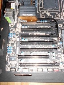Gigabyte 990FXA-UD7 - 14