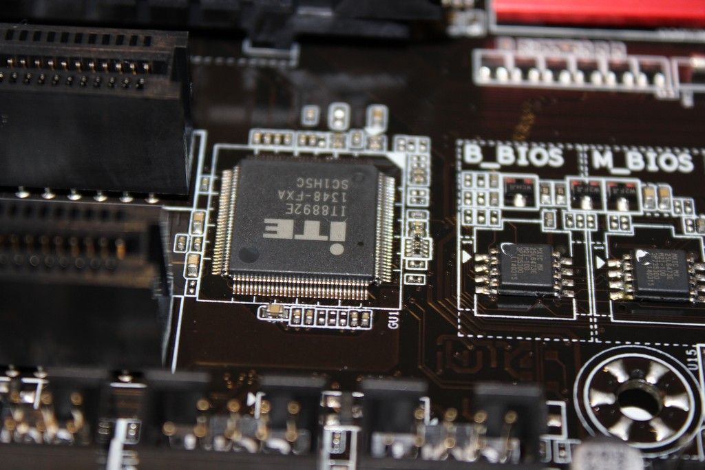 IT8892E