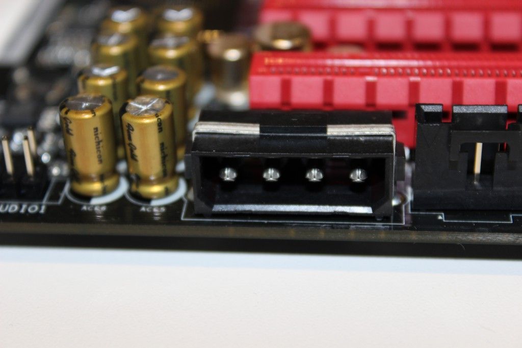 CONECTOR AUX PCI-E