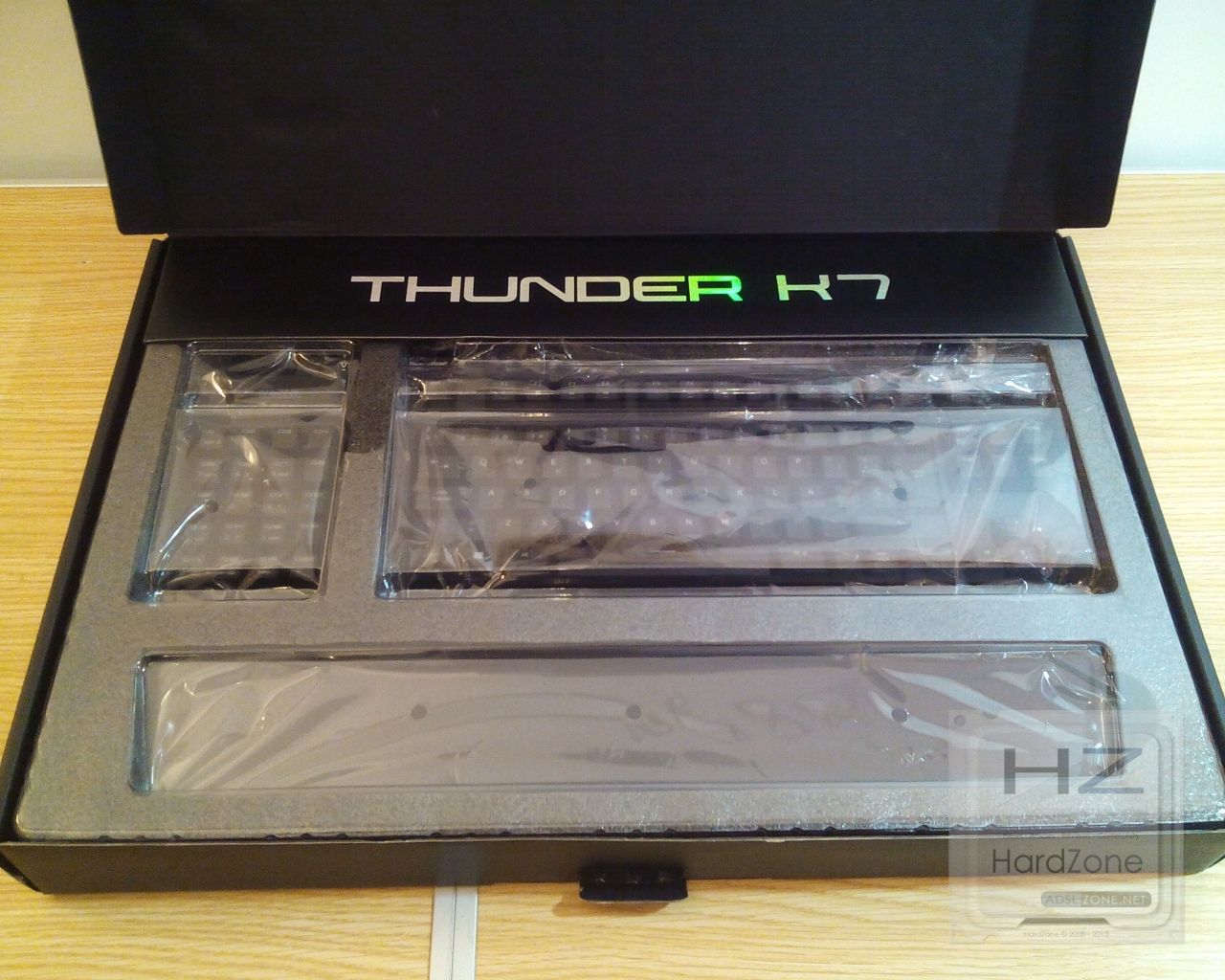 Aorus Thunder K7_004