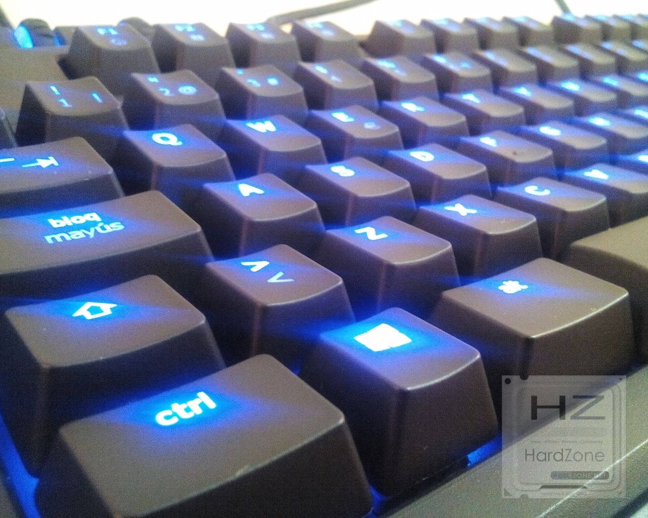 Aorus Thunder K7_087
