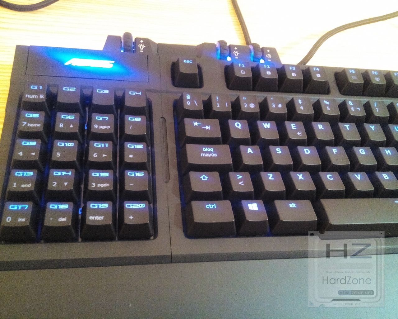 Aorus Thunder K7_102
