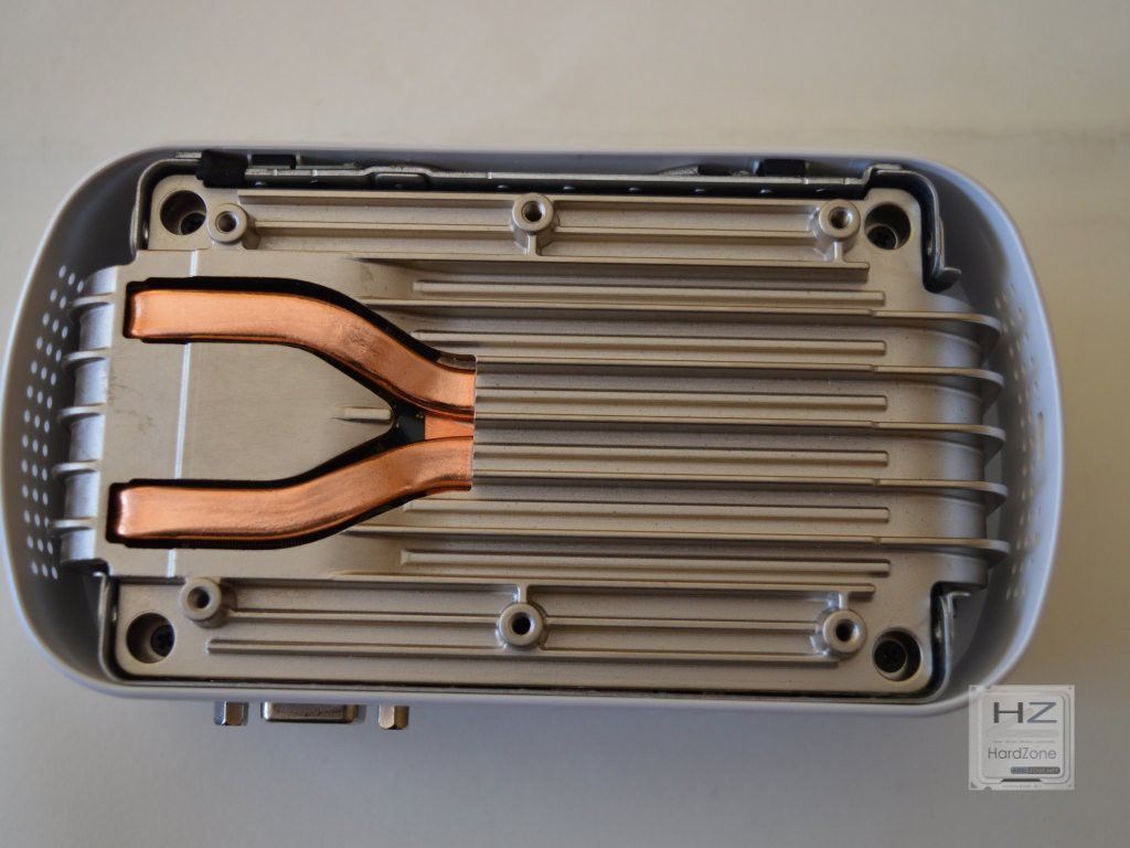 ECS Liva X2 -020