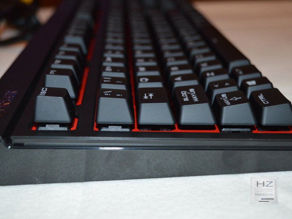 Corsair STRAFE -021