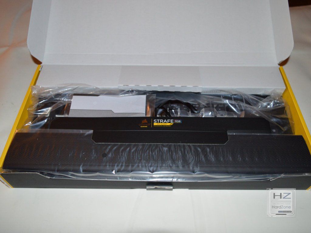 Corsair STRAFE RGB -007