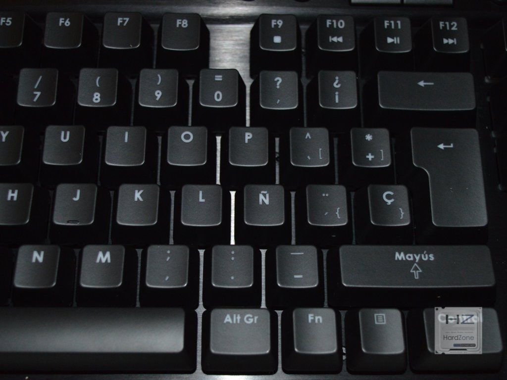 Corsair K65 RGB -012