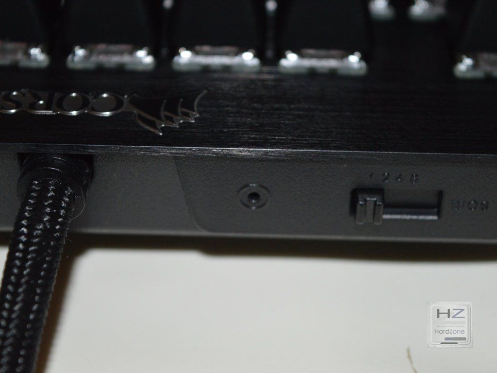 Corsair K65 RGB -014