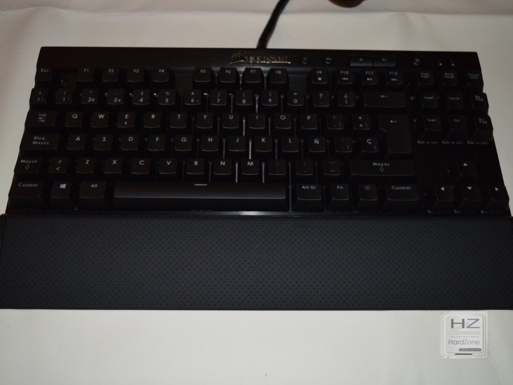 Corsair K65 RGB -021