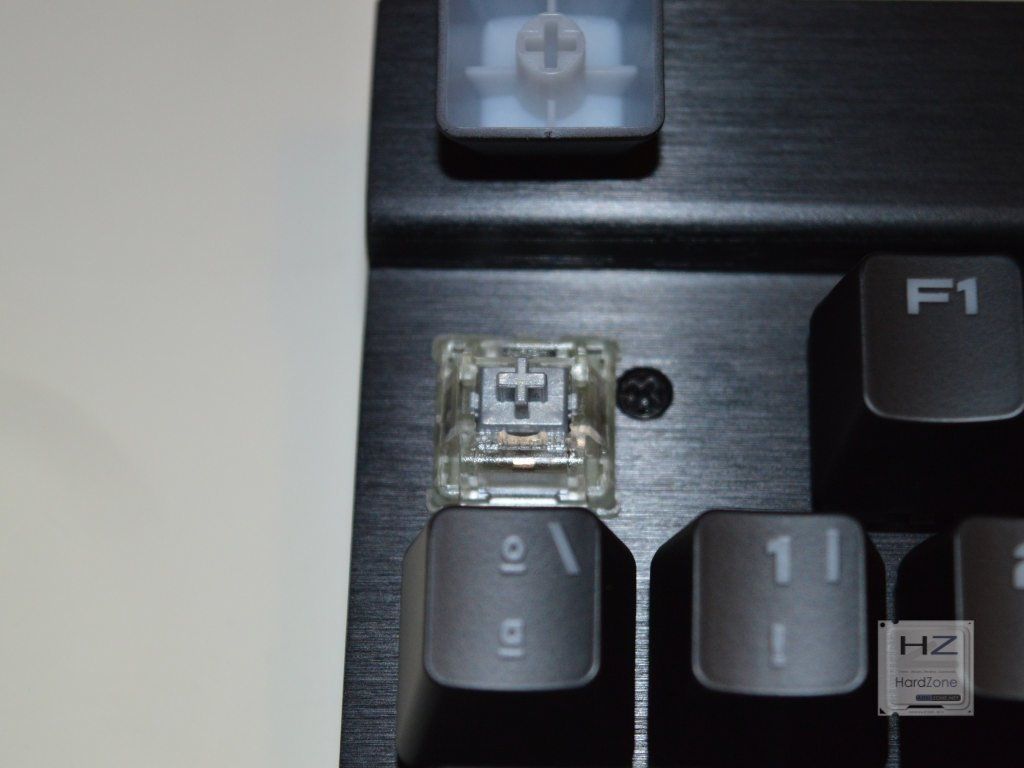 Corsair K70 RapidFire RGB -015