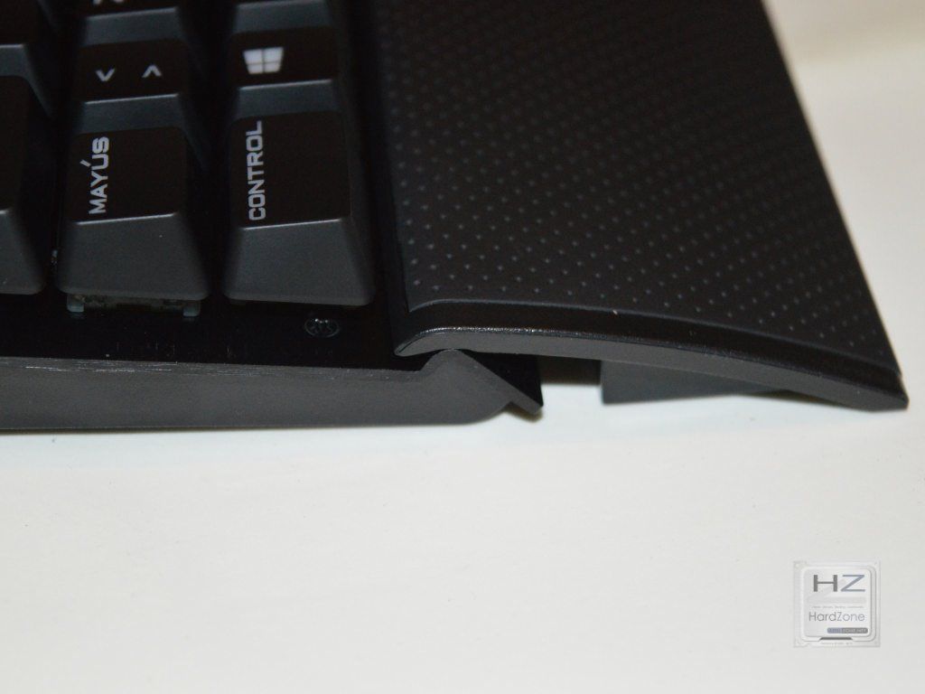 Corsair K70 RapidFire RGB -028