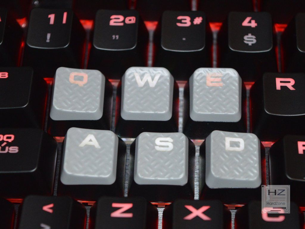 Corsair K70 RapidFire RGB -032