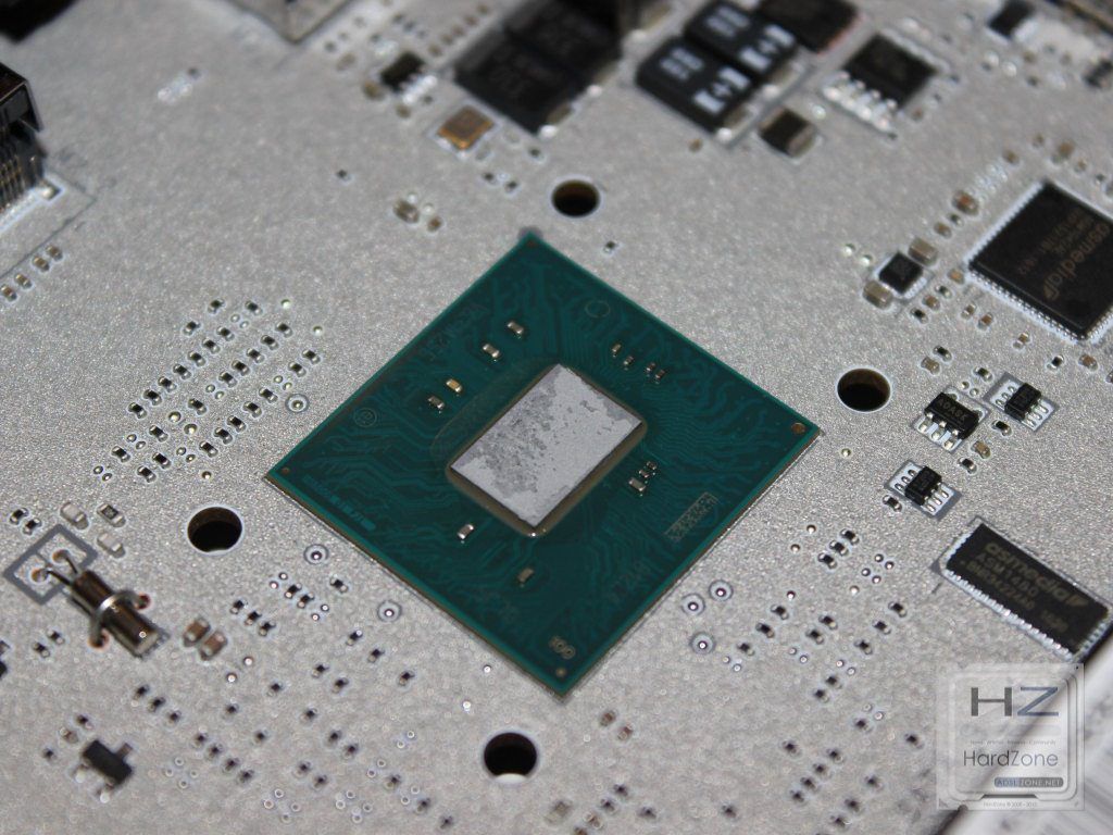 Z270-titanium-0049-1024x768.jpg