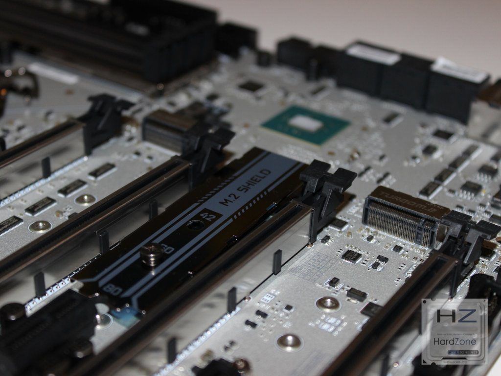 Z270-titanium-0090-1024x768.jpg