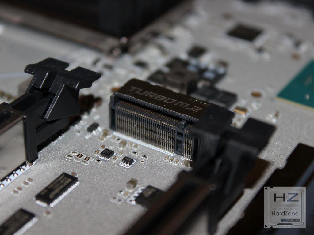 Z270-titanium-0091-1024x768.jpg