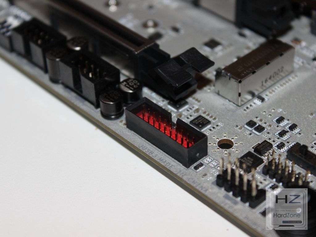 Z270-titanium-0132-1024x768.jpg