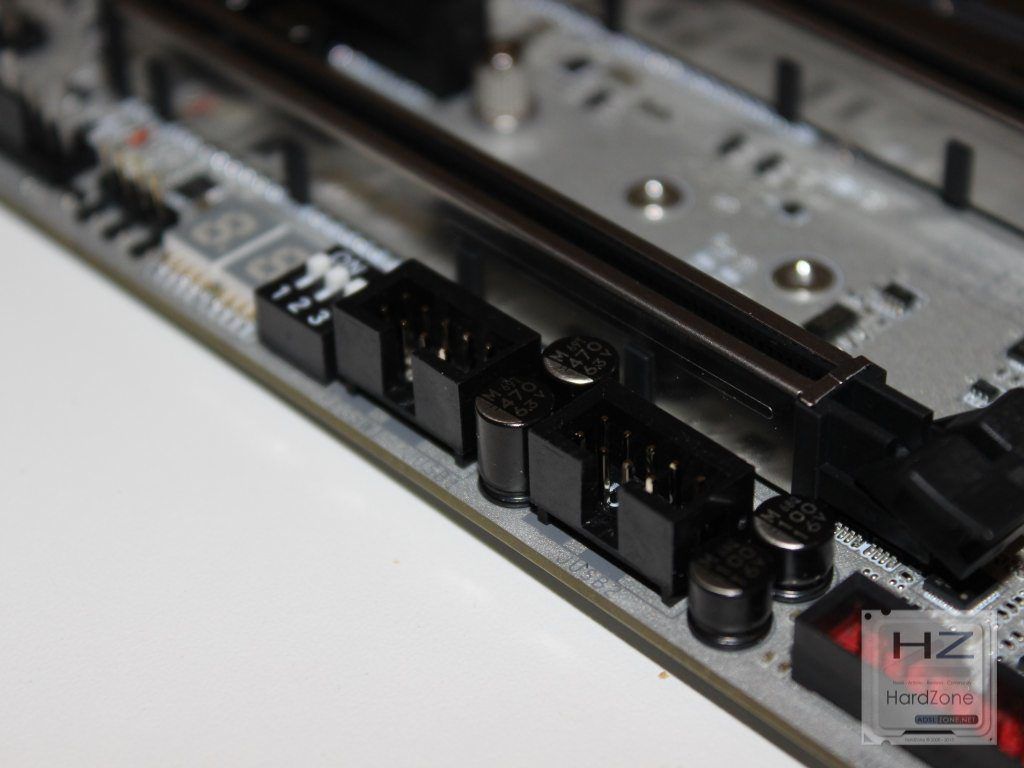 Z270-titanium-0133-1024x768.jpg