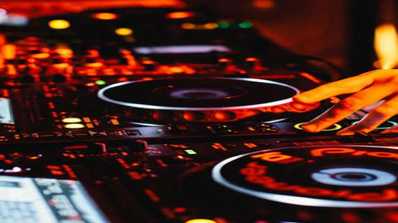 DJ