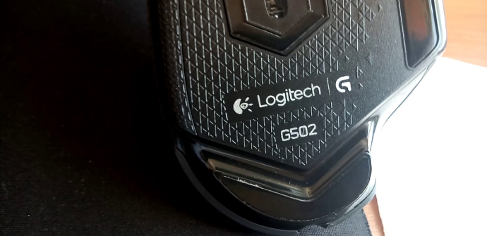 Logitech G502 base