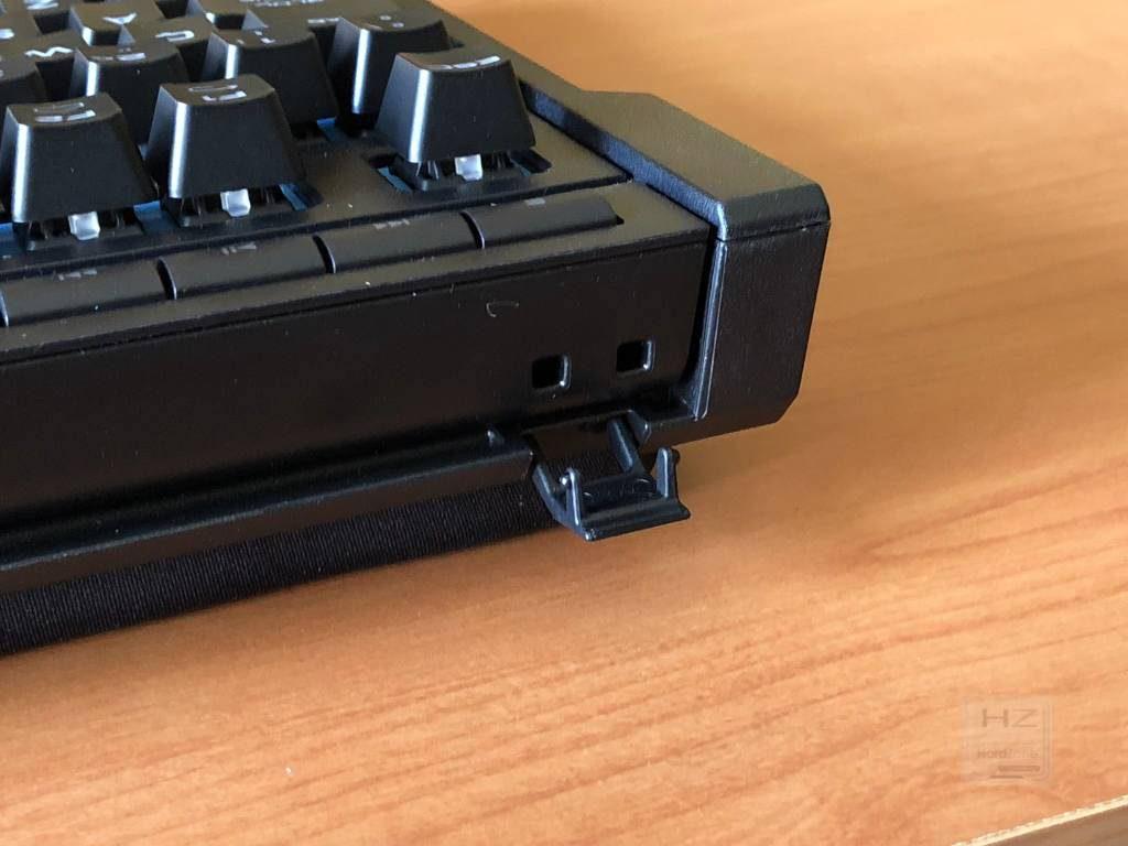 Corsair K63 Gaming Lapboard - Pestaña teclado