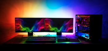 Por qué es bueno tener iluminación LED detrás del monitor