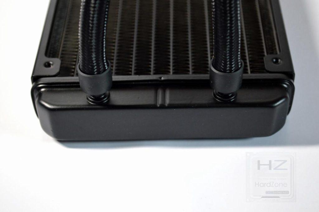 Refrigeración líquida NZXT KRAKEN X72 - Detalle radiador tubos