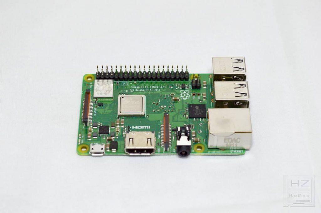 Raspberry Pi 3 Modelo B+ - Vista 1