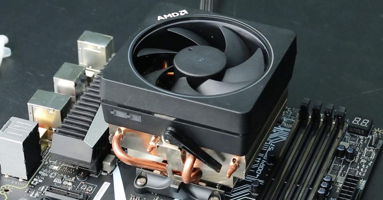 Cómo instalar los disipadores AMD Wraith en el socket AM3/AM4