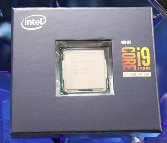 Intel Core i9-9900KS en su caja
