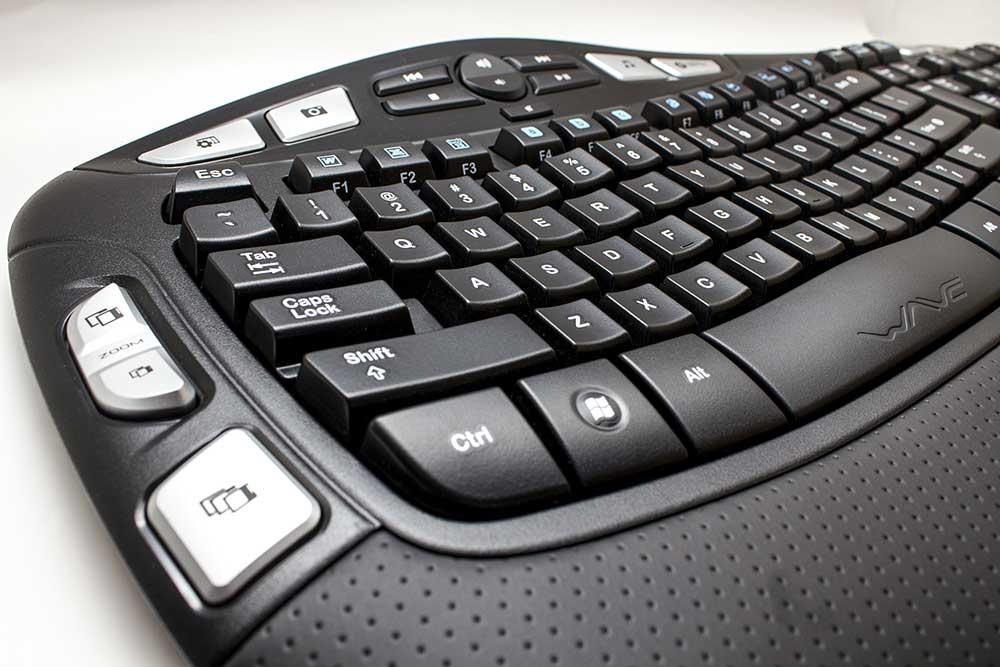 logitech-k350-keyboard-and-mouse-set-3