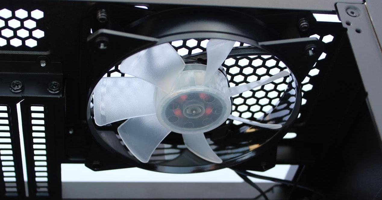 Federal Caramelo Detector Cómo montar un ventilador en una caja de PC para mejorar su rendimiento