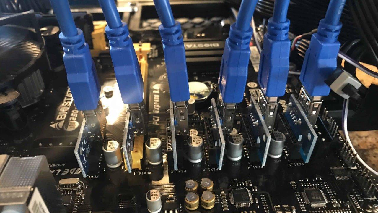 Riser card conectada a PCIe