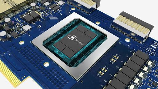 Un procesador Intel Nervana tiene hasta 1 TB de ancho de banda
