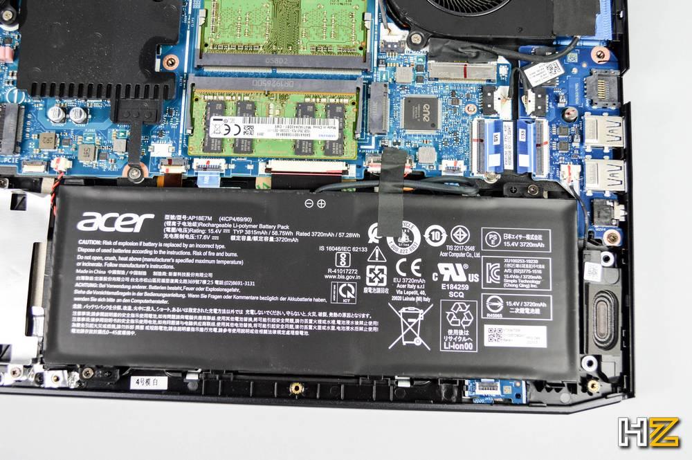 Acer Predator Helios 300 - Review 32
