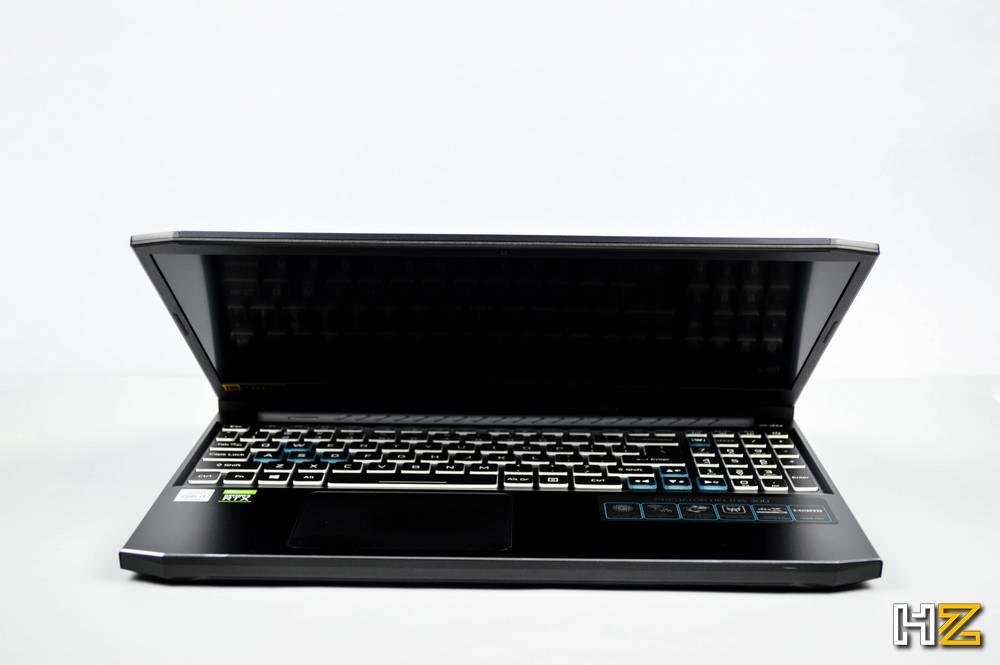 Acer Predator Helios 300 - Review 9