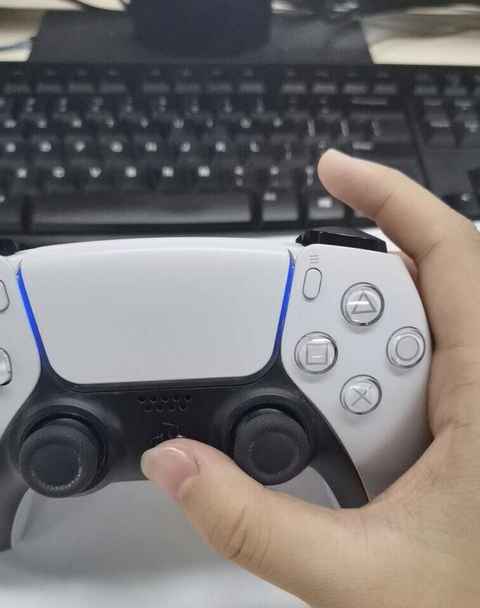 Tráiler y fecha del DualSense Edge: el mando pro de PS5 fija un