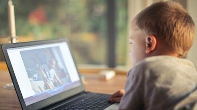 escasez portátiles clases virtuales