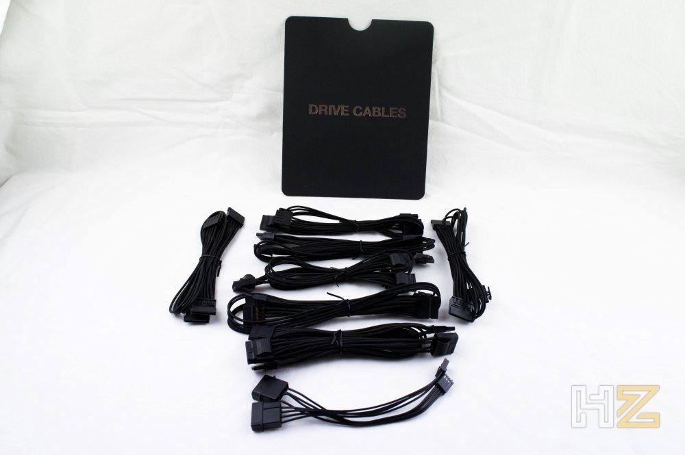 Cables MOLES y SATA Dark Power Pro 12