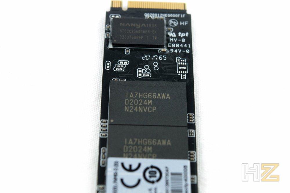 Corsair MP400 chips de memoria