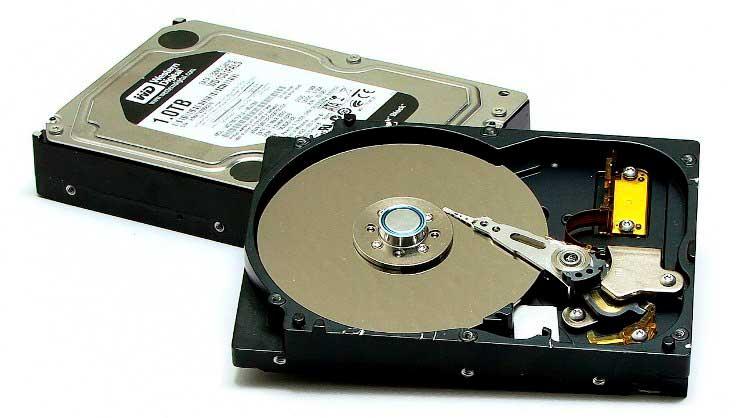 de de los discos duros, ¿es limitada igual que en los SSD?