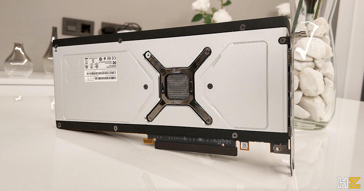 AMD-Radeon-RX-6800-16-GB-(31)