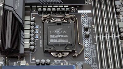 Intel Z590