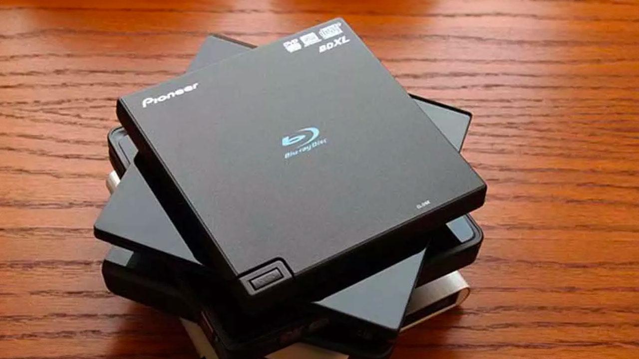 Samsung sale del mercado de reproductores Blu-ray ¿Cuántos usan discos  ópticos?
