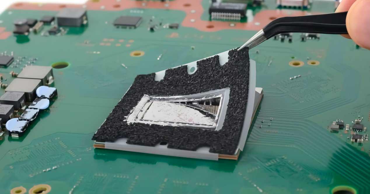 SONY PS5 Chip Metal Líquido