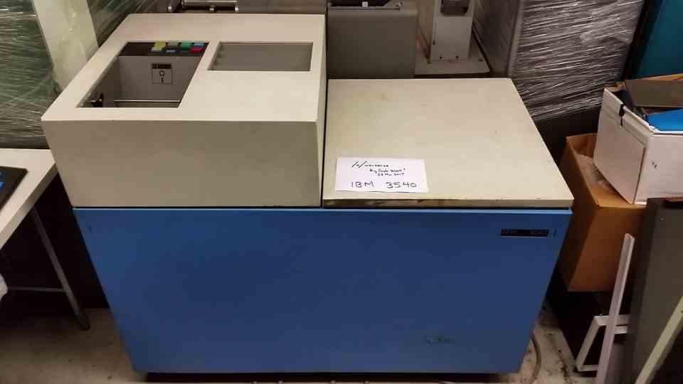 Primera Disquetera IBM 370