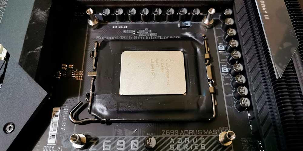 Intel-LGA-1700-Socket-1