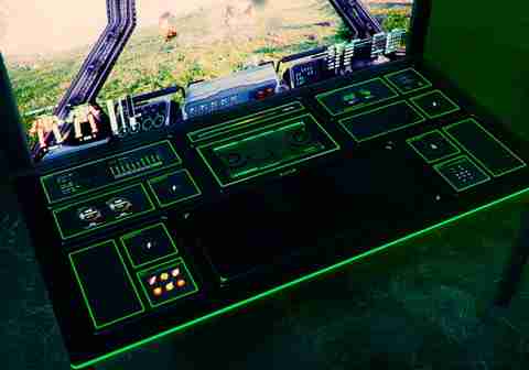 Razer presenta una mesa modular para jugar que se adapta a ti