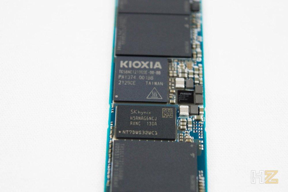 KIOXIA Exceria Pro DRAM y Controladora