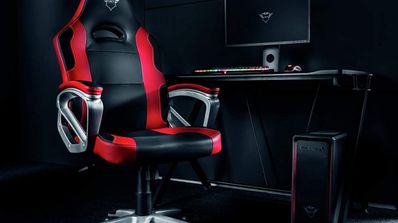 silla y escritorio gaming de trust con importante descuento